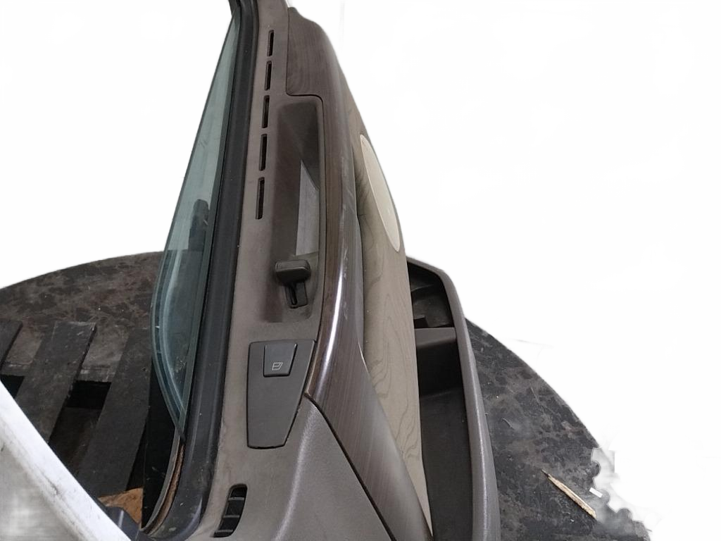 Volvo RH DOOR ASSEMBLY OEM 26674777 - Second Truck Parts