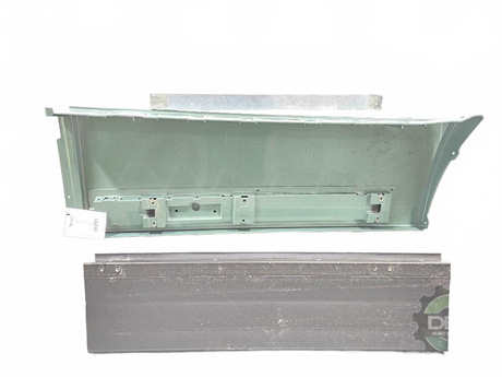 Volvo RH upper cab fairing with extension 78527300 OEM 78565408D8 - Second Truck Parts