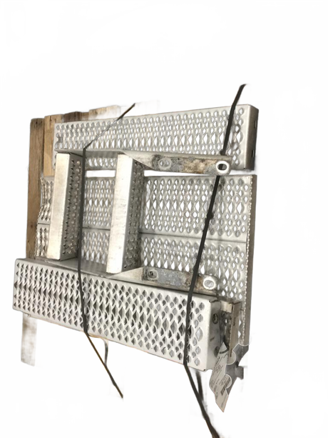 Aluminum LH foot steps OEM - Second Truck Parts