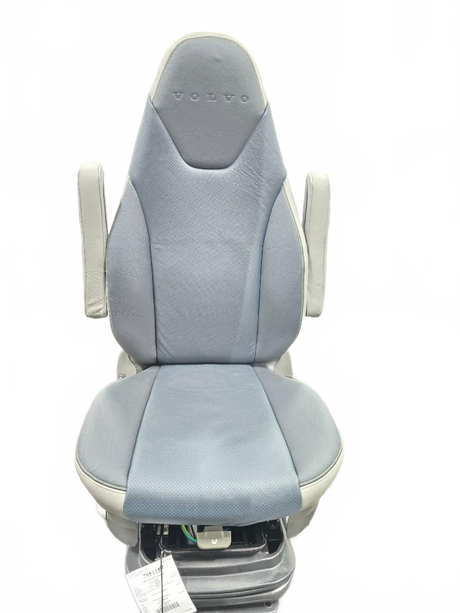 Volvo Premium seat OEM 26023855D2 - Second Truck Parts