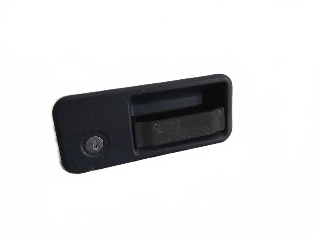 Volvo RH side door OEM 22674777 - Second Truck Parts
