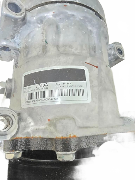 Volvo D13 US24 Wabco 636CC air compressor OEM 22016995D6 - Second Truck Parts