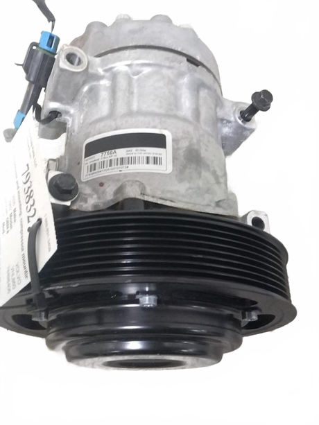 Volvo D13 US24 A/C compressor OEM 78498406D6 - Second Truck Parts