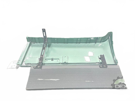 Volvo RH upper cab fairing with extension 78527300 OEM 78565408D7 - Second Truck Parts
