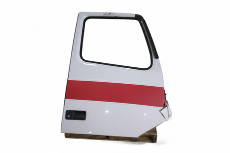 Volvo RH side door OEM 22674777 - Second Truck Parts