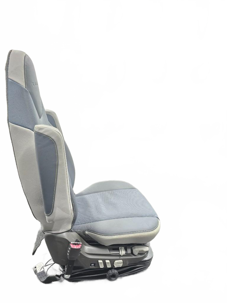 Volvo Premium seat OEM 26023855D4 - Second Truck Parts