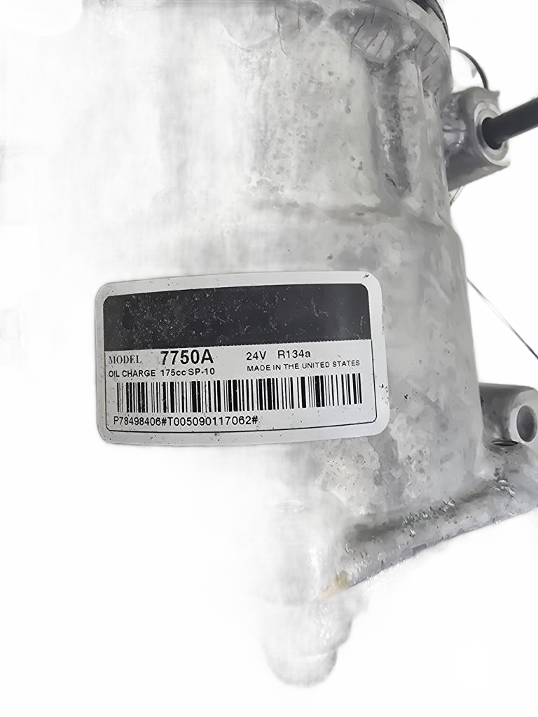 Volvo D13 US24 A/C compressor OEM 78498406D14 - Second Truck Parts