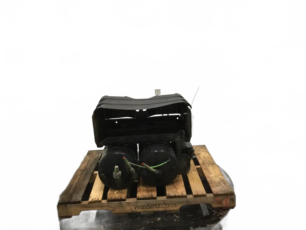 Steel Battery box with composite lid out of '12 Freightiner Cascadia - Second Truck Parts