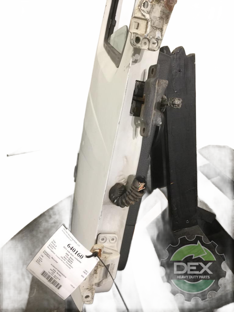 Volvo Complete RH door assembly OEM - Second Truck Parts
