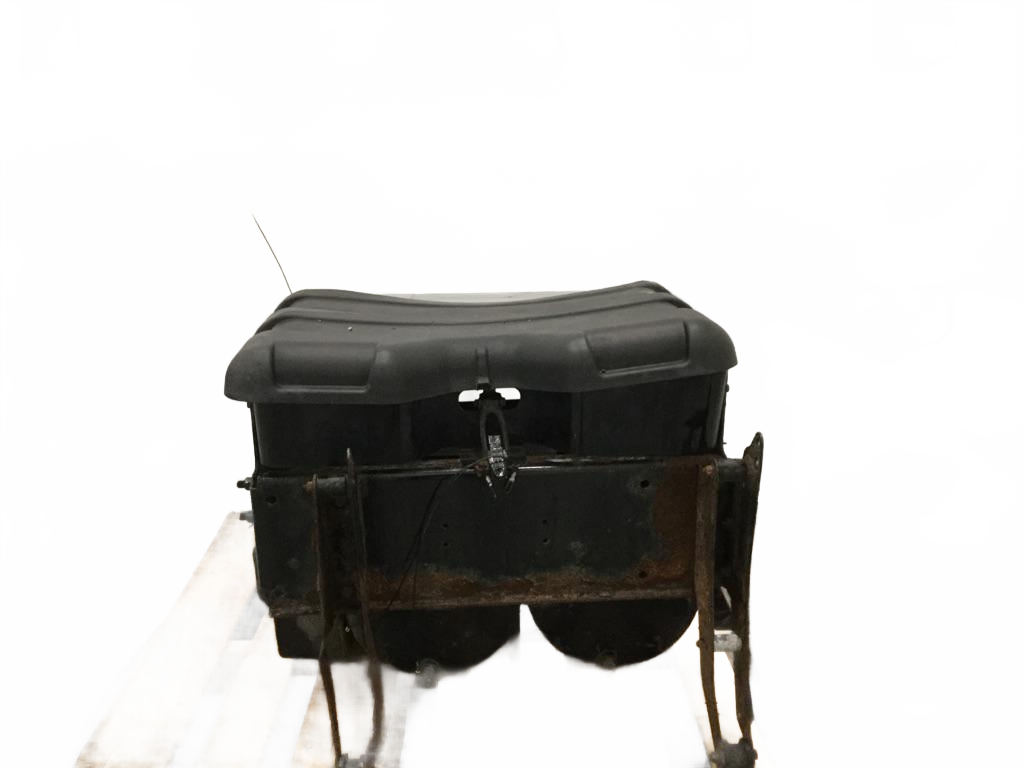 Steel Battery box with composite lid out of '12 Freightiner Cascadia - Second Truck Parts