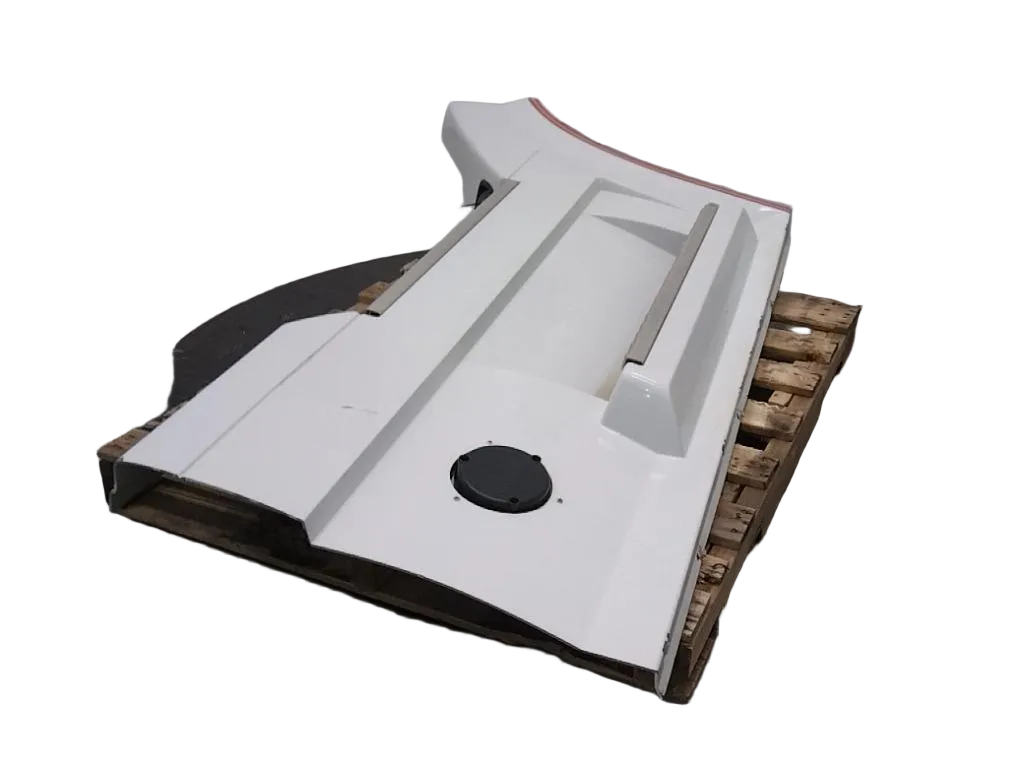 Volvo RH chassis fairing with steps OEM 82487678 - Second Truck Parts