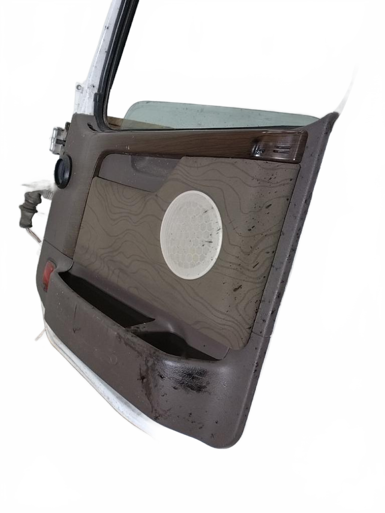 Volvo RH side door OEM 22674777 - Second Truck Parts