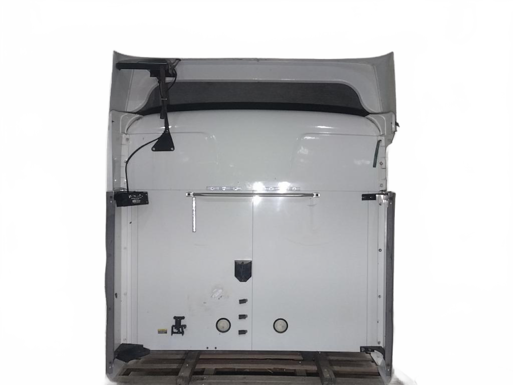 Mack Complete CXU613 Cab w/ sleeper box p/n: 20795115 OEM 21380791 - Second Truck Parts