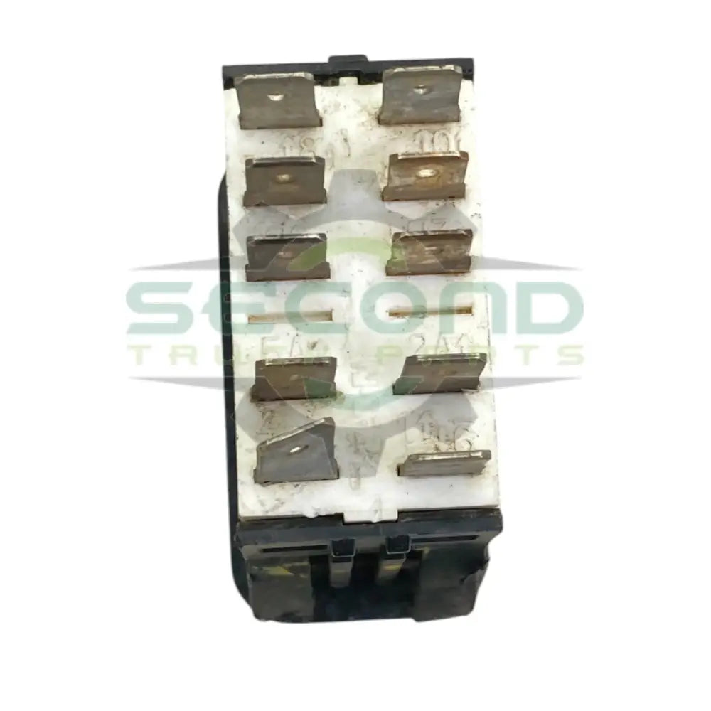 16-09121-2A8EEF1H11 Paccar Head Light Switch - Second Truck Parts