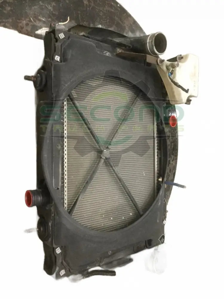 Peterbilt Complete cool pack out of 09' PX-8 engine includes: - Second Truck Parts