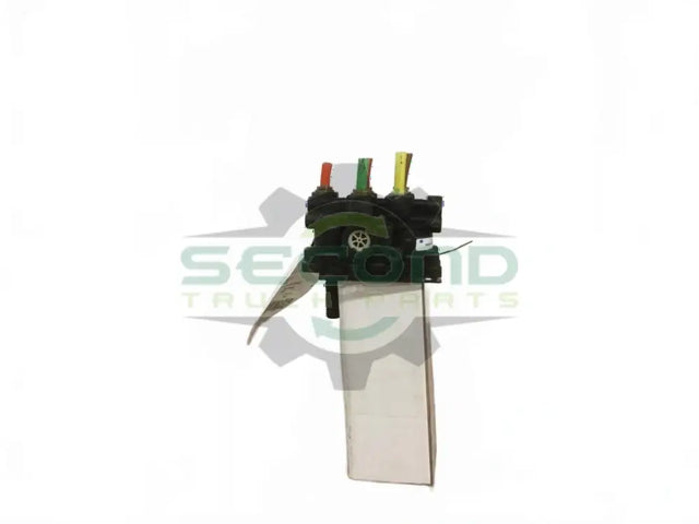 Peterbilt Dash mounted air brake control valve out of 06 387 OEM - Second Truck Parts