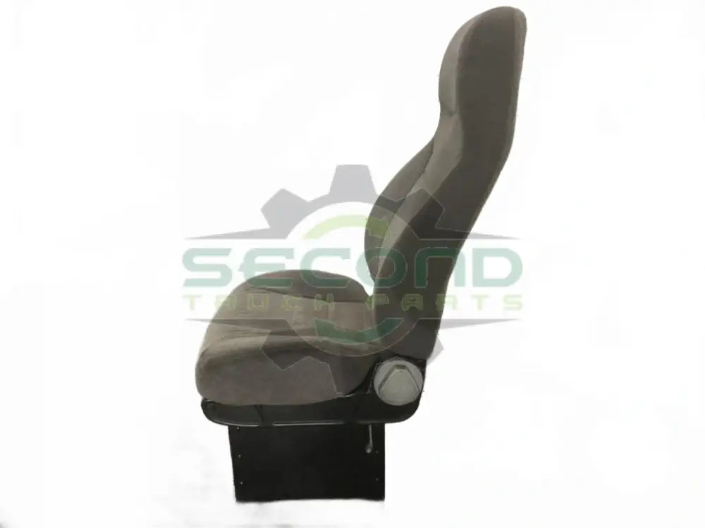 Peterbilt RH seat assembly off of 07' 387 OEM - Second Truck Parts