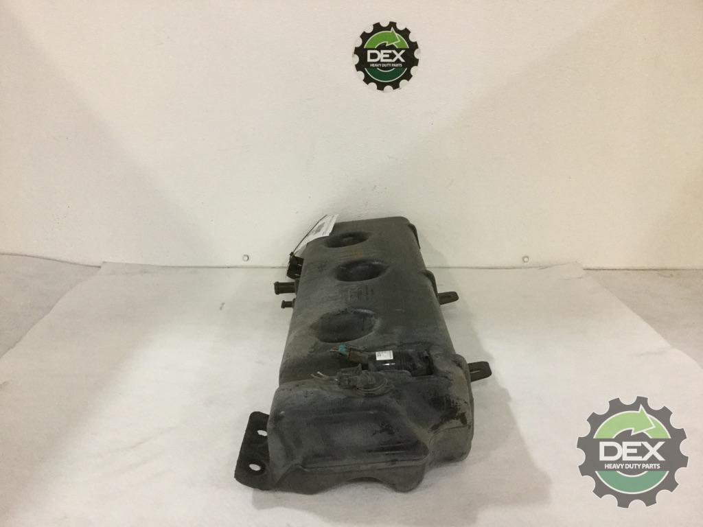 Volvo Windshield washer resevoir with pump OEM 84716864D2