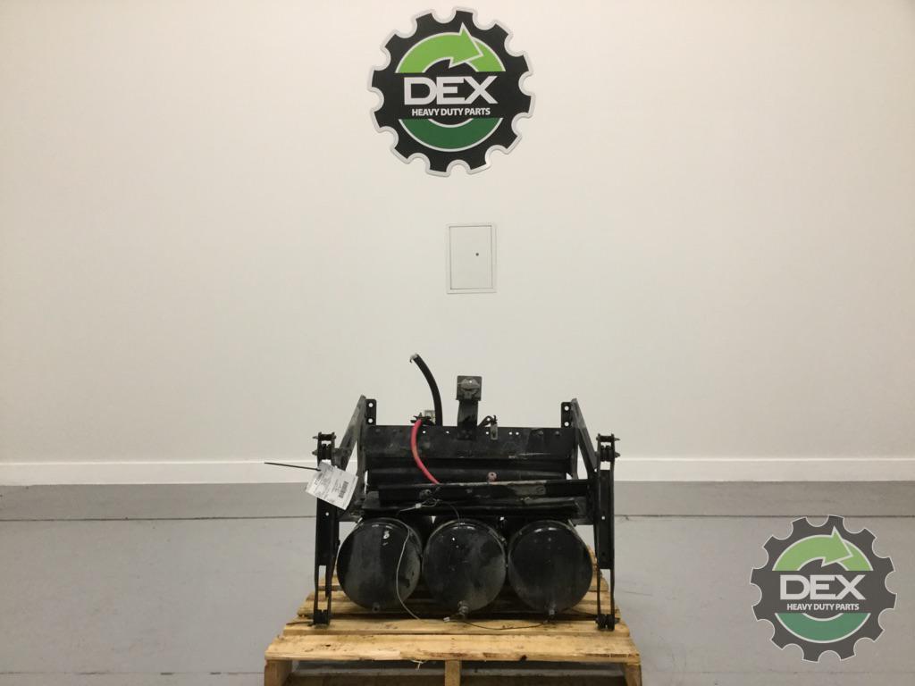 Volvo VNL steel battery box with x3 steel air tanks / 21043167 OEM