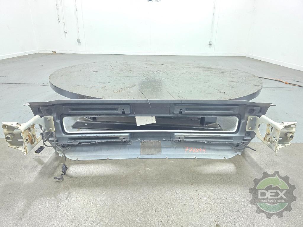 Volvo VNL version 2 bumper center section OEM 82728568D2