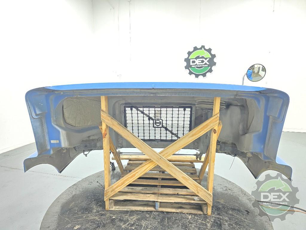 Volvo VNM groomed hood OEM 20769888D1