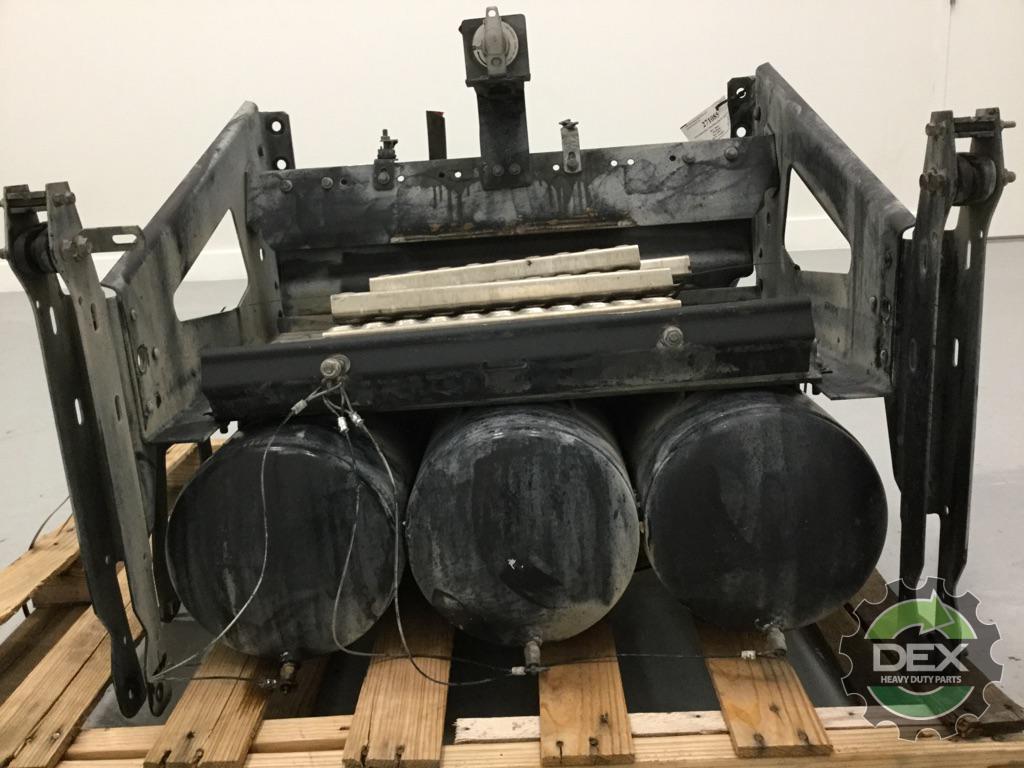 Volvo VNL steel battery box with 3 air tanks 2x OEM 21043167D56