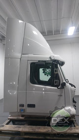 Volvo VNR / L groomed day cab OEM 84748494