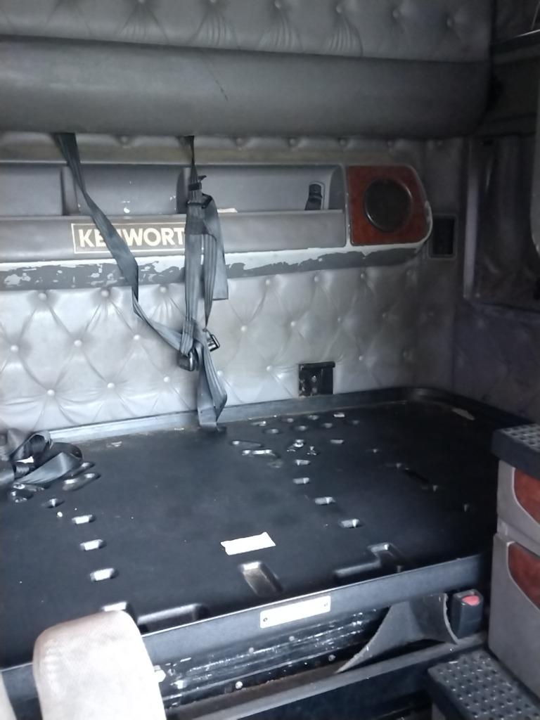 Complete KW T2000 groomed sleeper cab OEM - Second Truck Parts