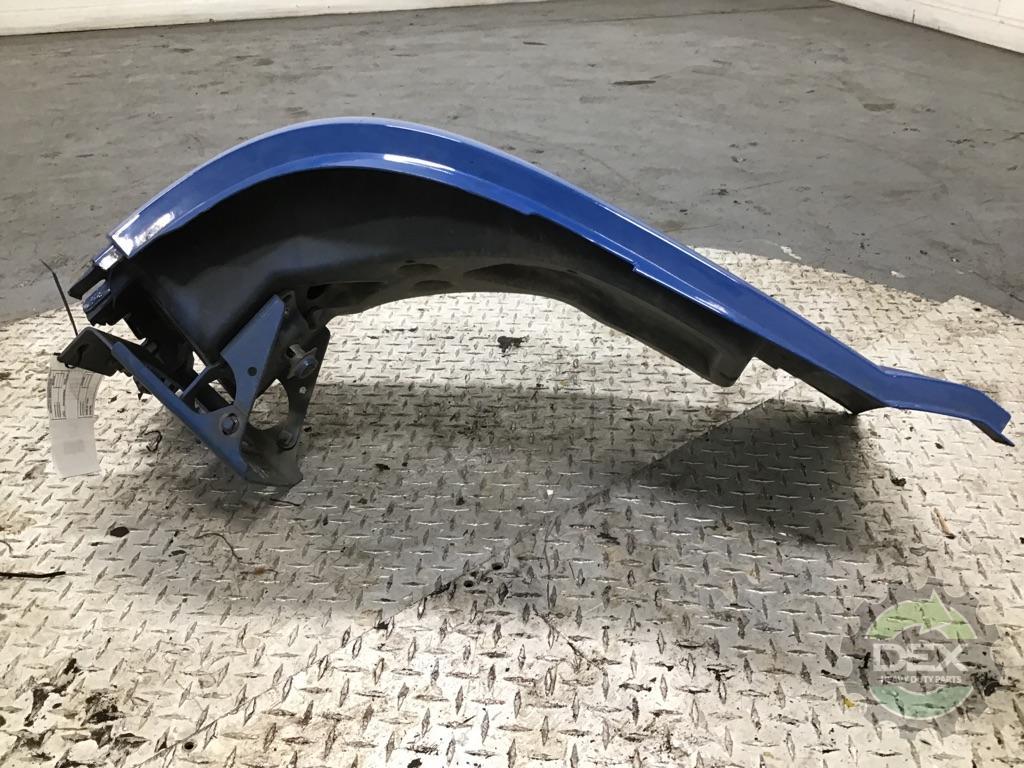 Volvo VNL RH bumper corner OEM 82721516D1