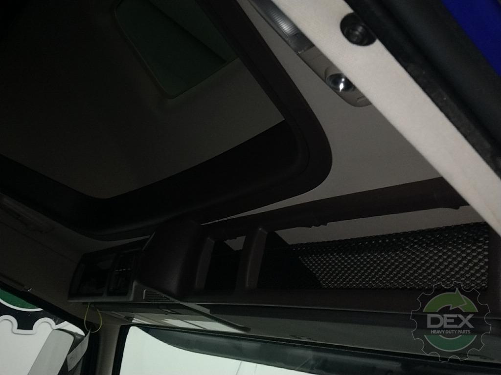 Volvo VNL670 groomed cab OEM 20413813