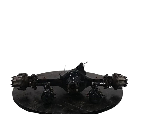 Meritor MT40-14X rear axle assembly OEM 8235-MR2014X4MFRNN2247 - Second Truck Parts