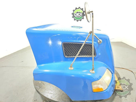 Volvo VNM groomed hood OEM 20769888