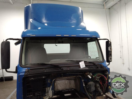 Volvo VNL groomed Daycab OEM 21134493D19