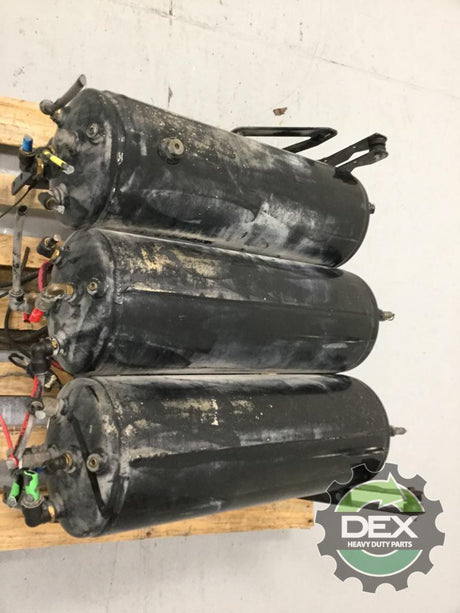 Volvo VNL steel battery box 21043167 with x3 air tanks 2x 21183543