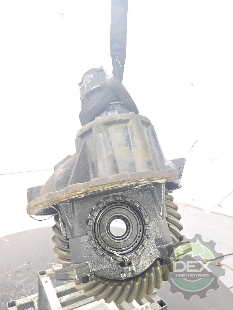 Mack Meritor RS23-160 single rear axle carrier in 2 OEM - Second Truck Parts