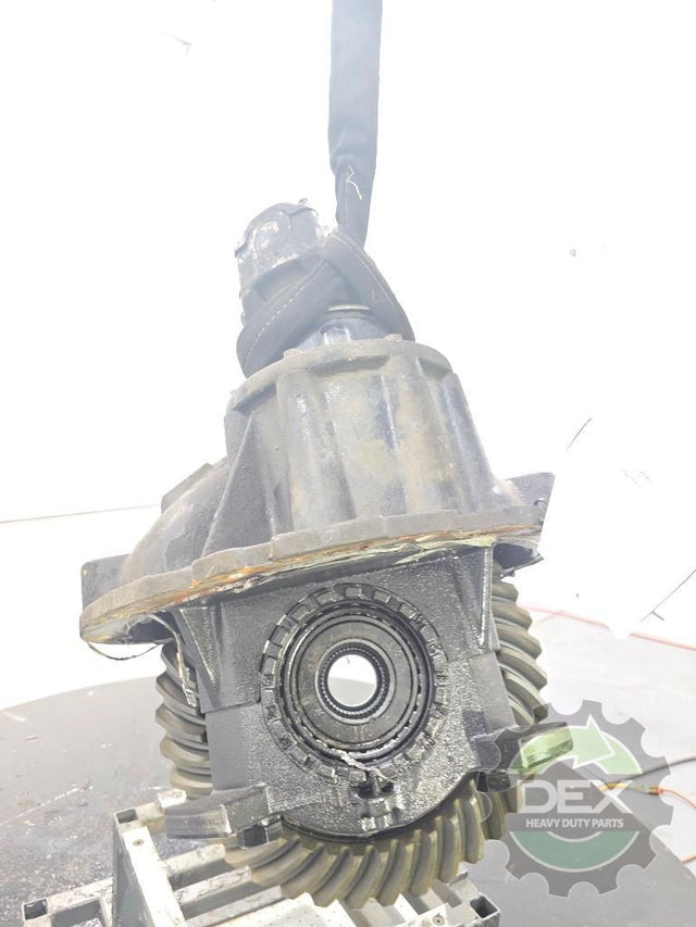 Mack Meritor RS23-160 single rear axle carrier in 2 OEM - Second Truck Parts