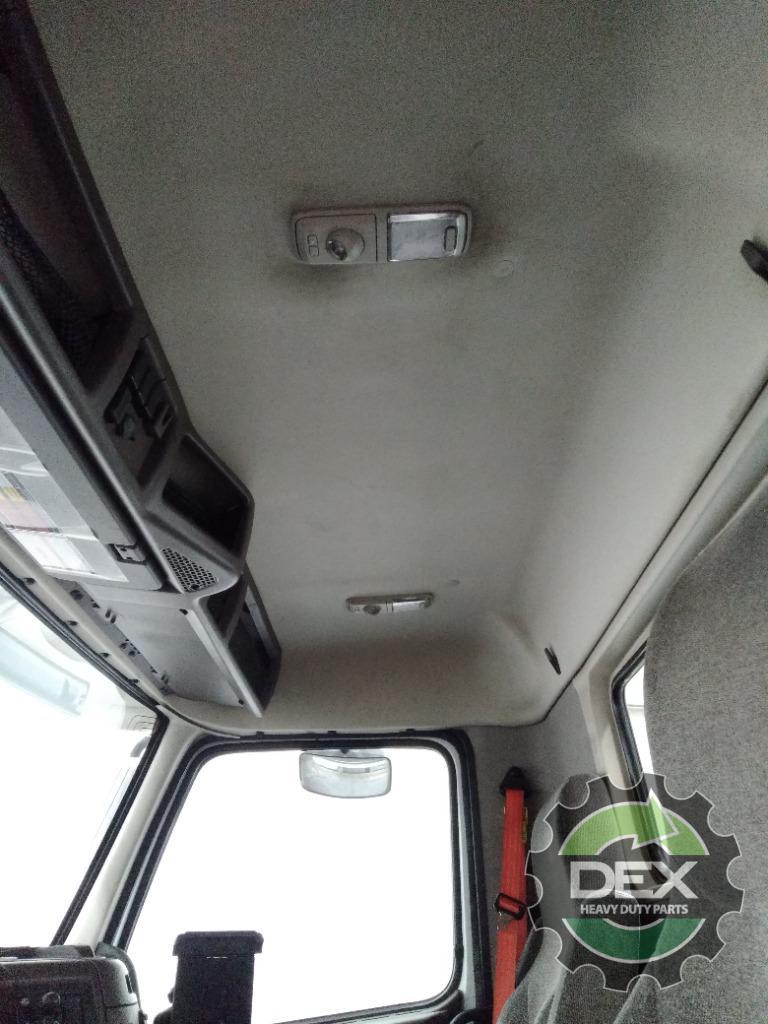 Volvo VNM groomed Daycab OEM 21134493D21