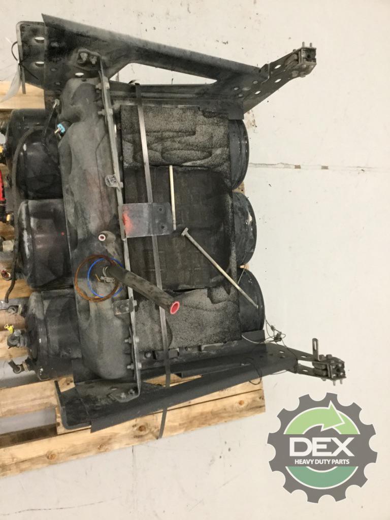 Volvo VNL steel battery box 21043167 with x3 air tanks 2x 21183543