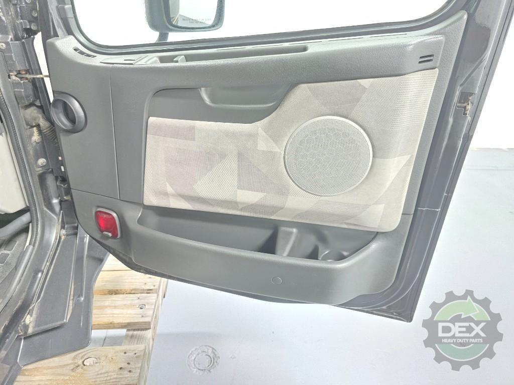 Volvo VNL670 groomed sleeper cab OEM 20413815