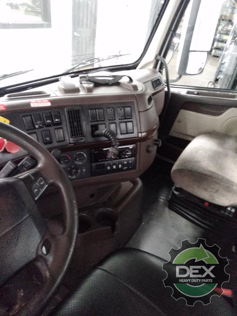 Volvo VNM groomed Daycab OEM 21134493D16