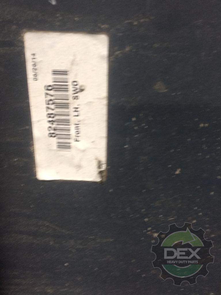 Volvo VNL LH front chassis fairing with steps OEM 82487576D6