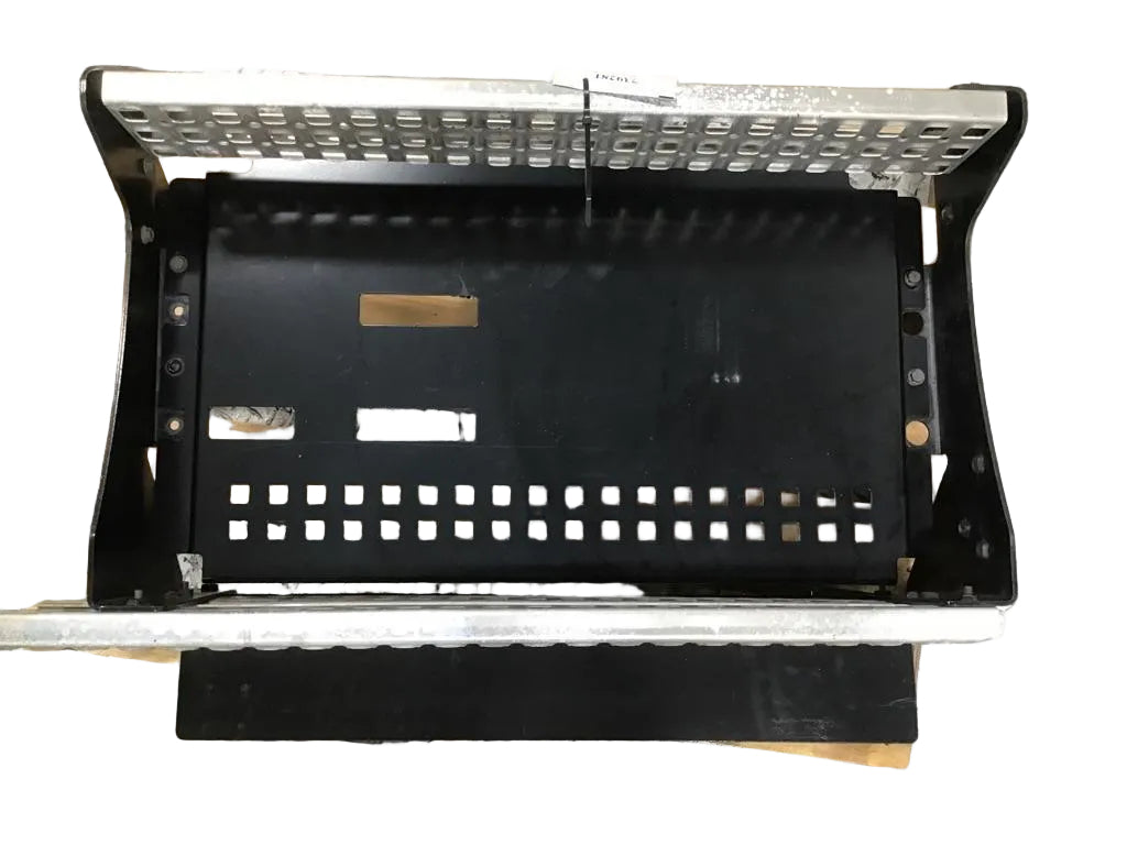 Volvo RH steps and heat shield assembly OEM 22676967 - Second Truck Parts