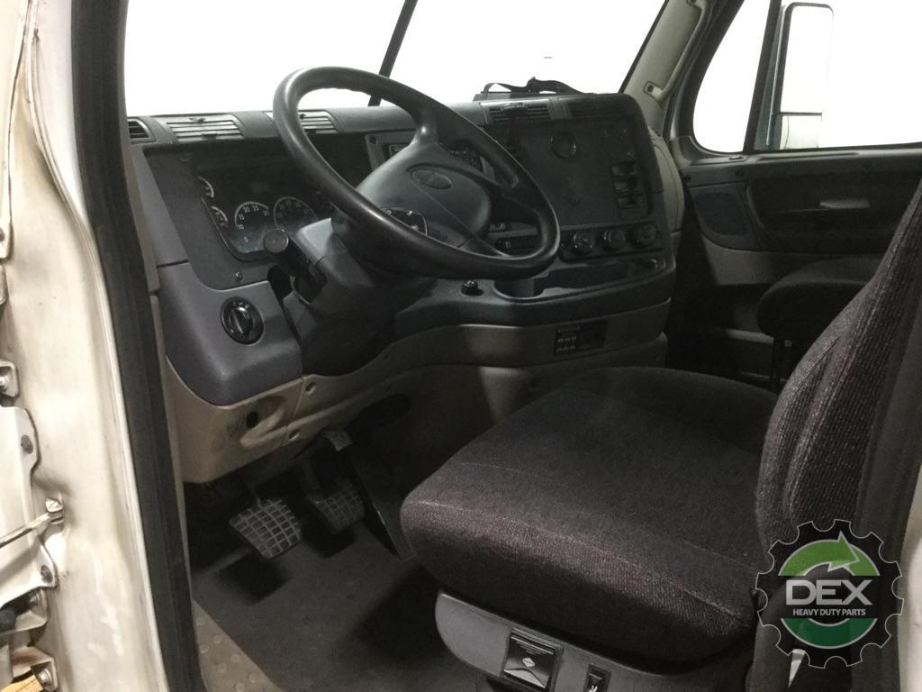 Freightliner Cascadia groomed day cab OEM