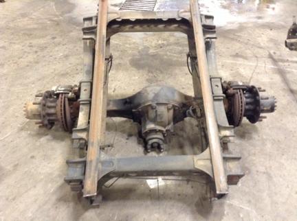 Hino Meritor Single rear axle with leaf suspension OEM 420807321A