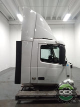 Volvo VNM groomed Daycab OEM 21134493D18