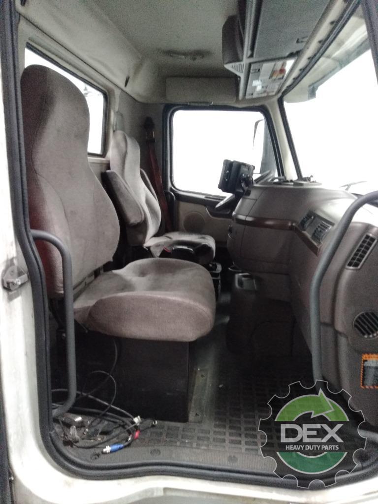 Volvo VNM groomed Daycab OEM 21134493D18