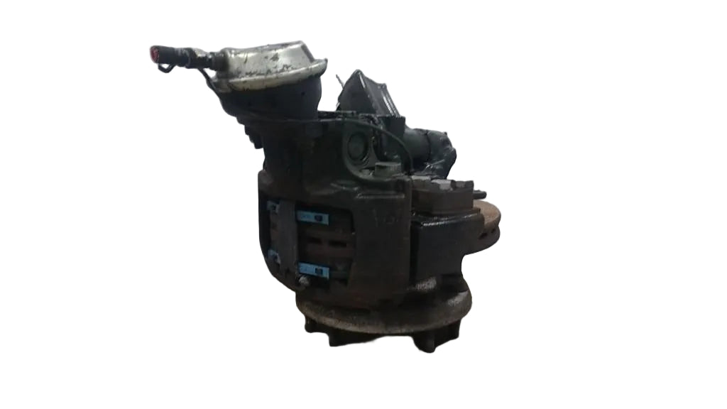 Volvo Steer axle RH hub cutoff OEM 21538410 - Second Truck Parts