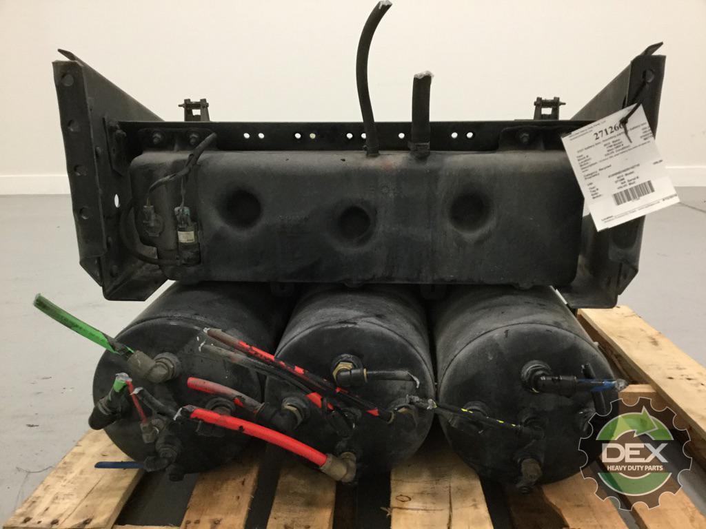 Volvo VNL steel battery box with x3 steel air tanks OEM 21043167D55