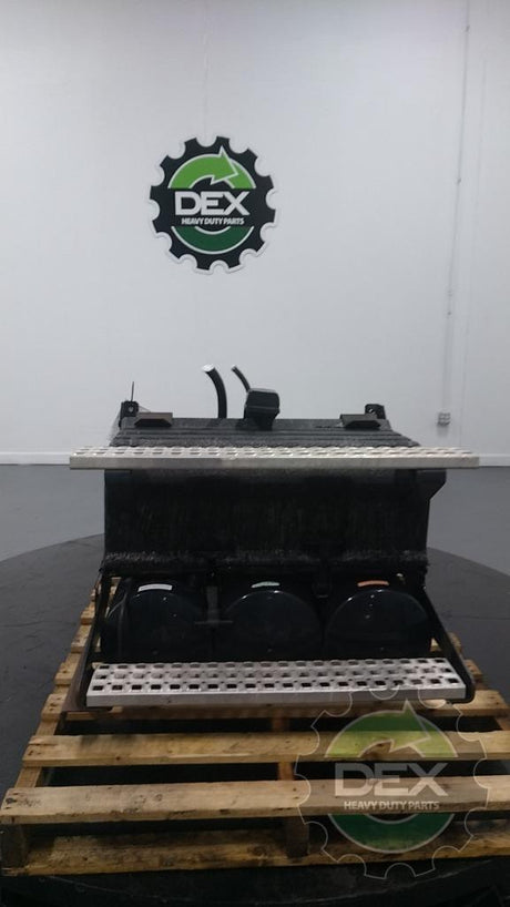 Volvo Frame mounted battery box OEM 21043167 - Second Truck Parts