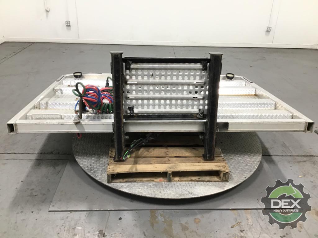 Aluminum Headache rack with brackets OEM - Second Truck Parts
